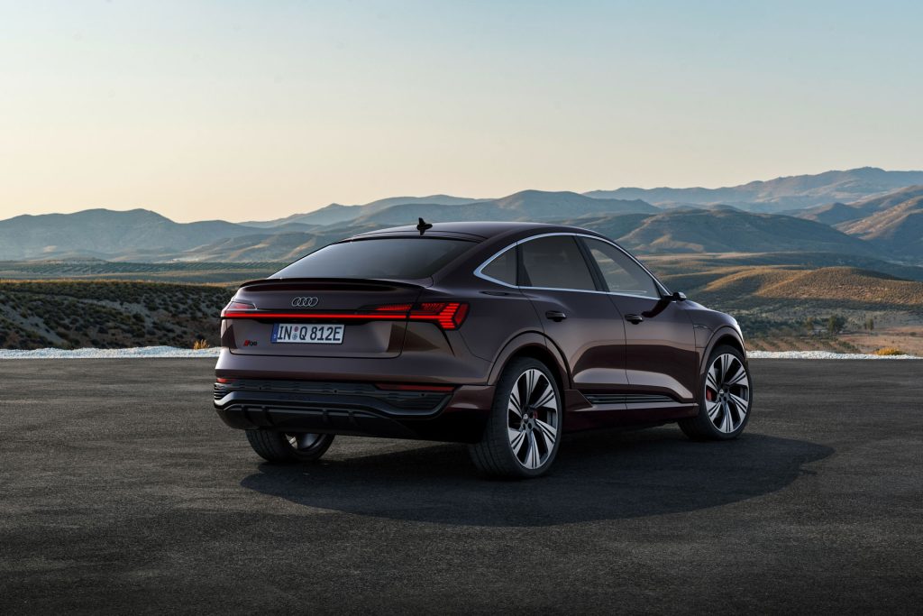 Q8-Sportback-e-tron
