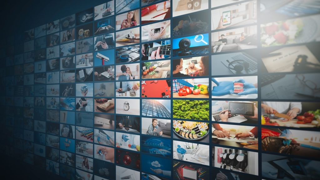 Nostalgisk Teaterresa: Revy, Modern Teater & Solo-Performance Nostalgisk Teaterresa: Revy, Modern Teater & Solo-Performance